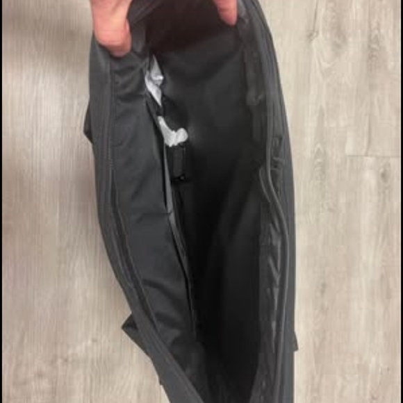 Computer - Laptop Bag - Picture 3 of 3